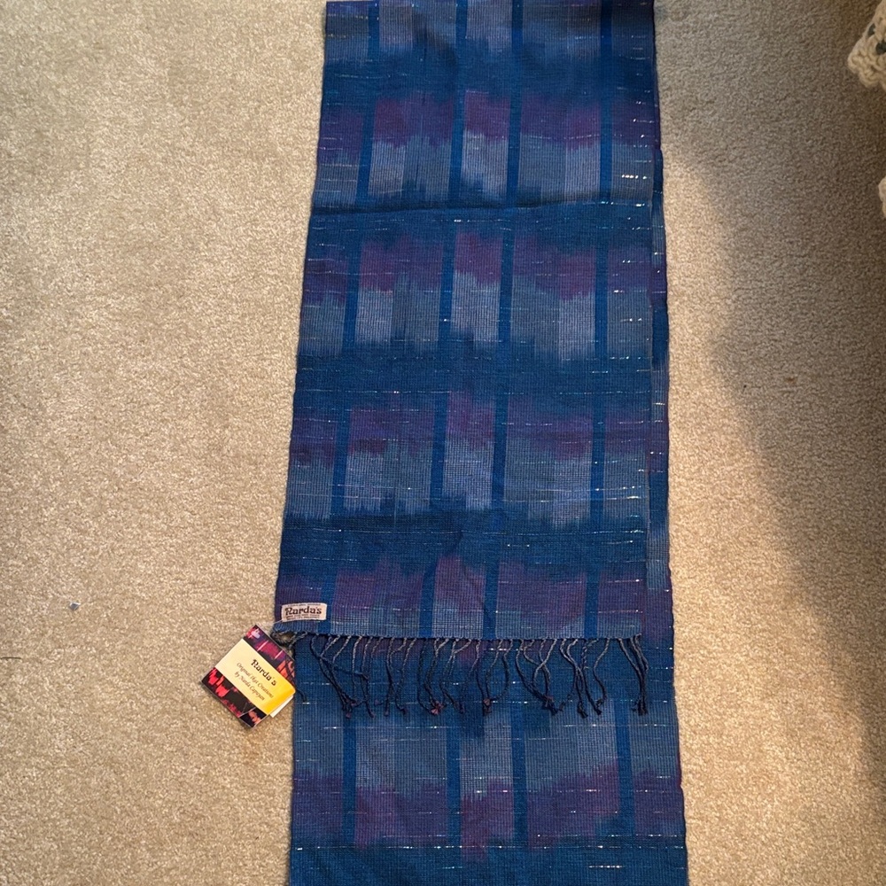 Scarf or shawl